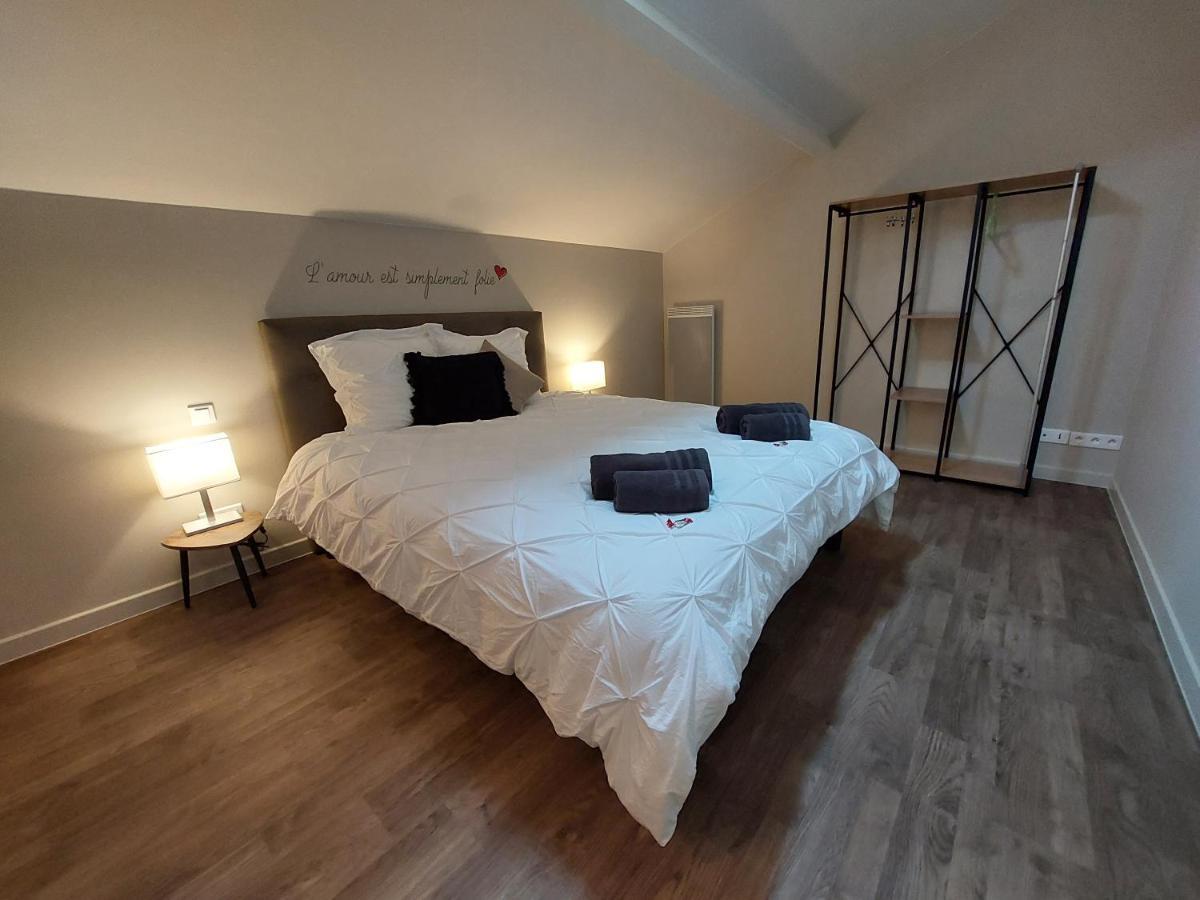 "Le Petit Bonheur" Gite Van 4 Tot 12 Personen Met Prive Vijver Van 2Ha Maisonnais-Sur-Tardoire Eksteriør bilde